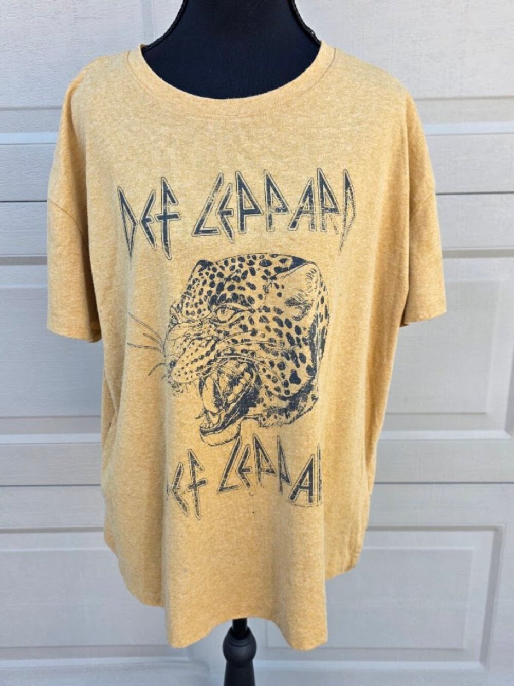Maurices Def Leppard Leopard Graphic Tee Mustard Yellow Oversized Large